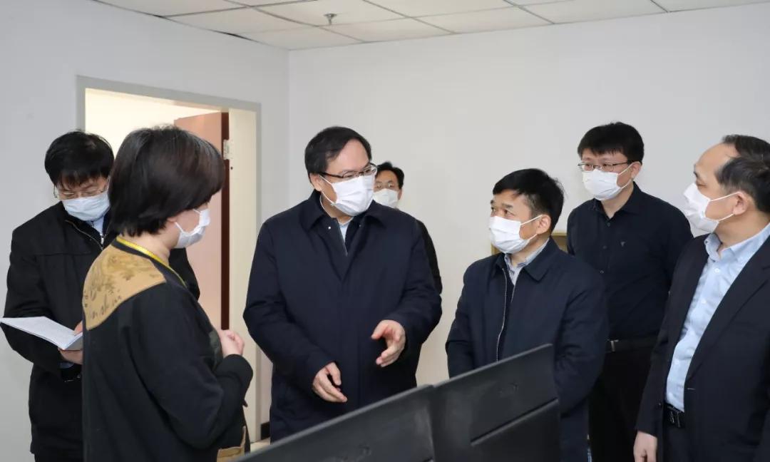 楊金成到七院、七一四所檢查指導(dǎo)疫情防控和復(fù)工復(fù)產(chǎn)工作